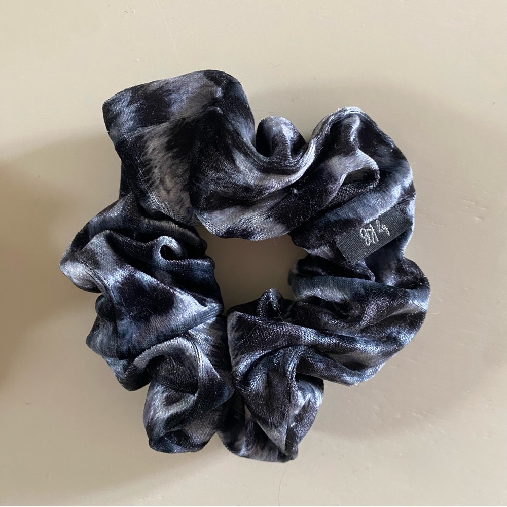 5 Scrunchie Bundle - Picture 2 of 6